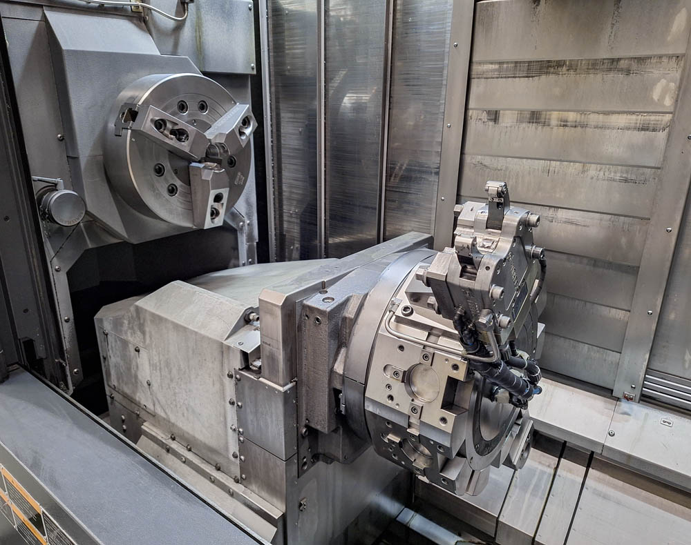 Mazak NT 4300 DCG — detalle del husillo principal y del contrahusillo